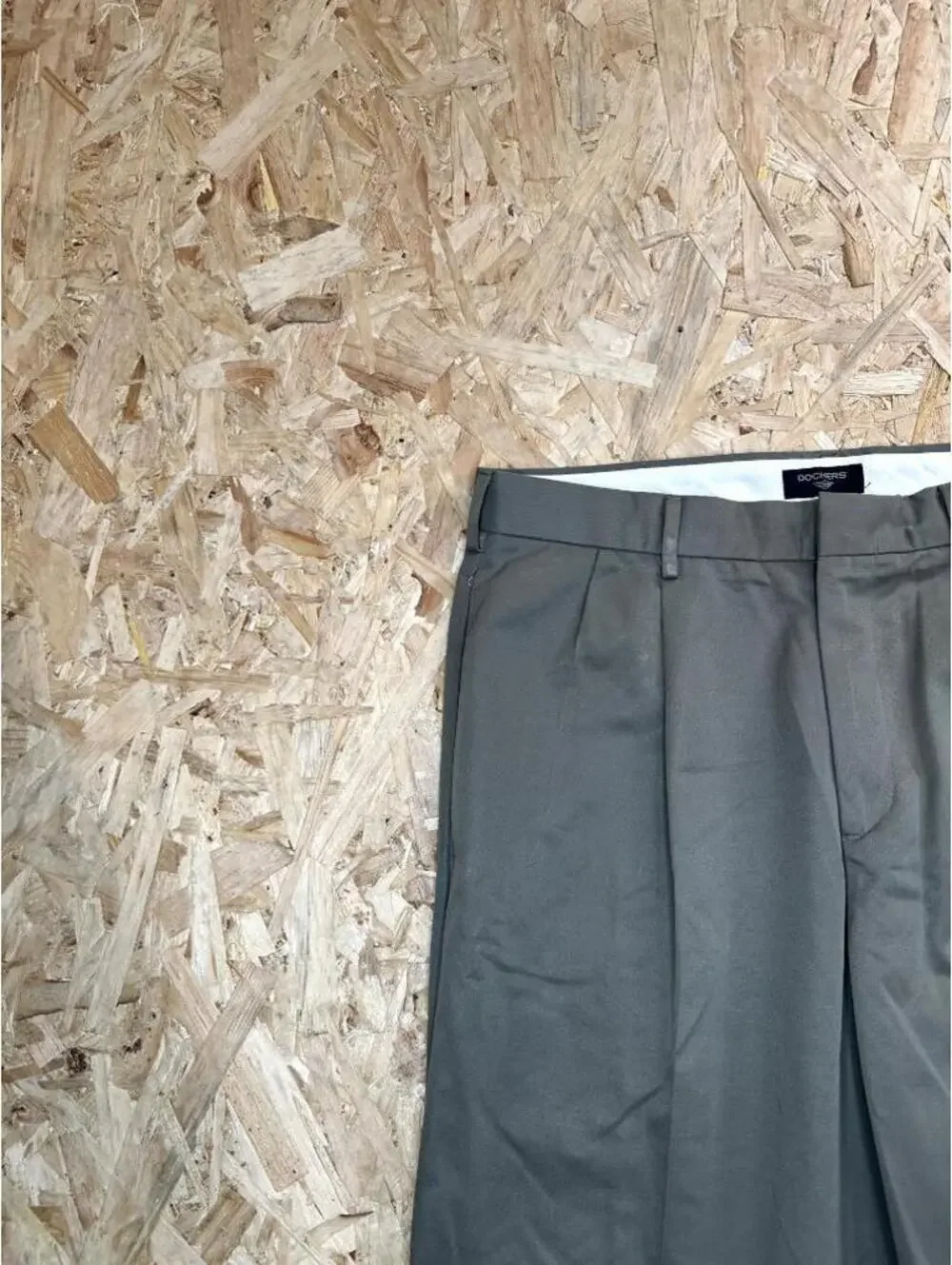 Dockers Pleated Khakis Mens 36x28 Olive Green Cuffed Chino Dress Pants